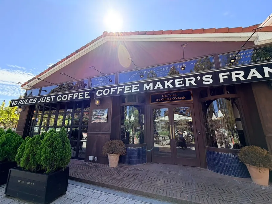 Exterior of Frank Coffin Bar Damyang at the entrance to Metaprovence