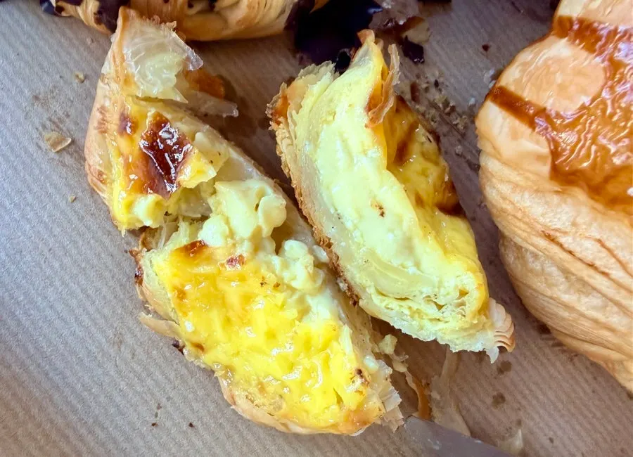 Cross-section view of the dirty choco pain au chocolat