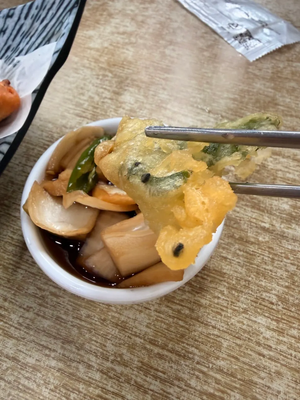 Crispy rice stuck to the bottom of the hot plate