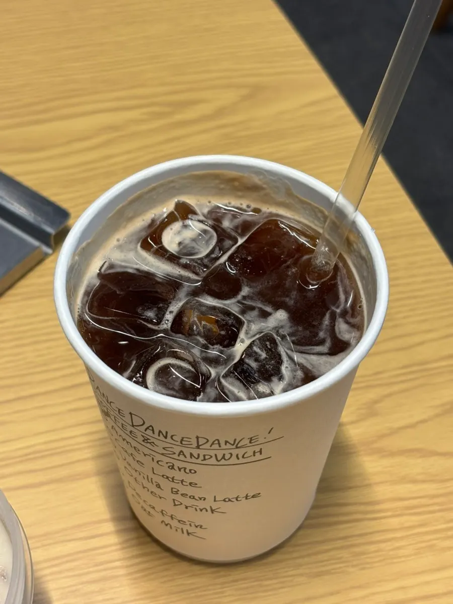 A glass of non-acidic iced Americano