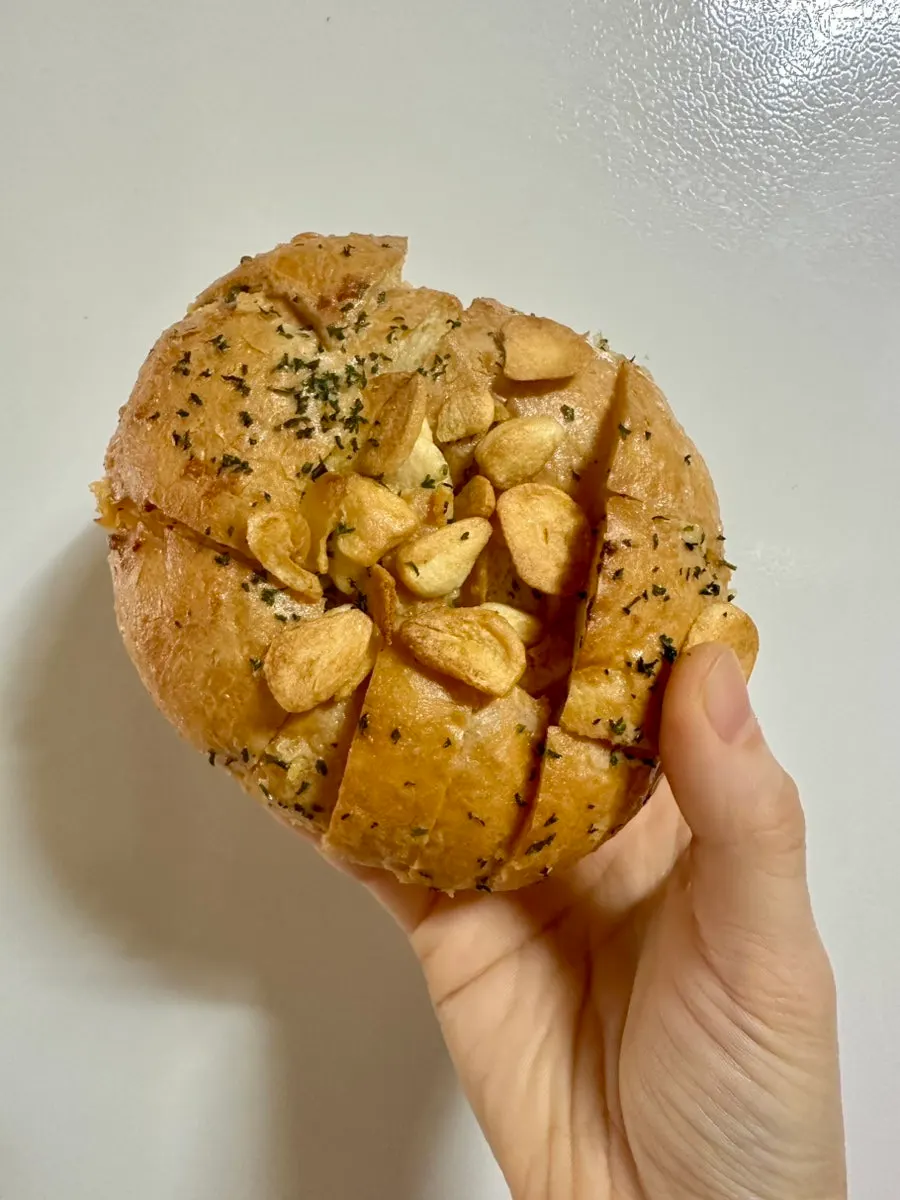 Close-up of Danppang Bakery garlic bread