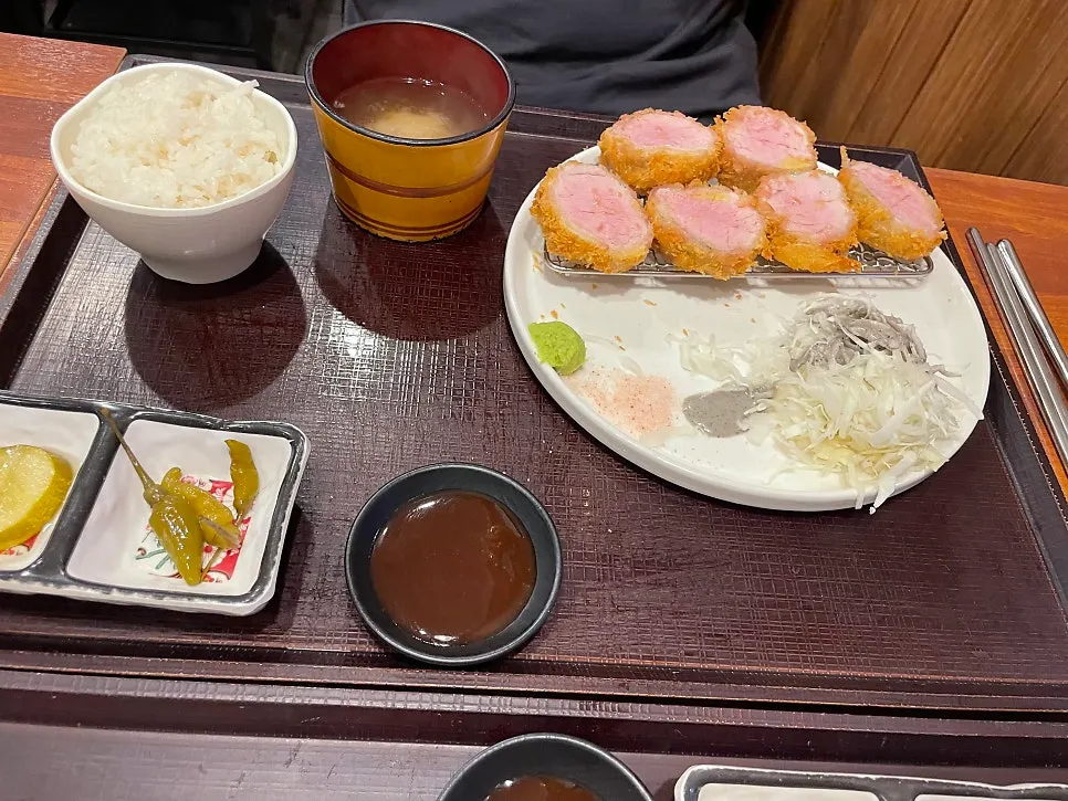 치즈카츠 단면 클로즈업