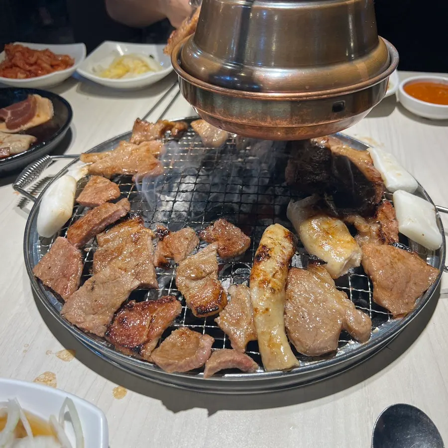 Galbi and makchang at Myeongnyun Jinsa Galbi