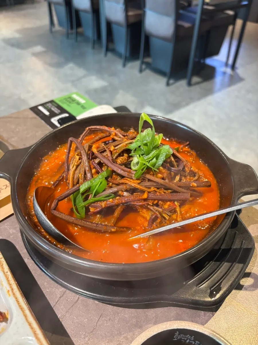 Tteokbokki brought from the self-serve bar