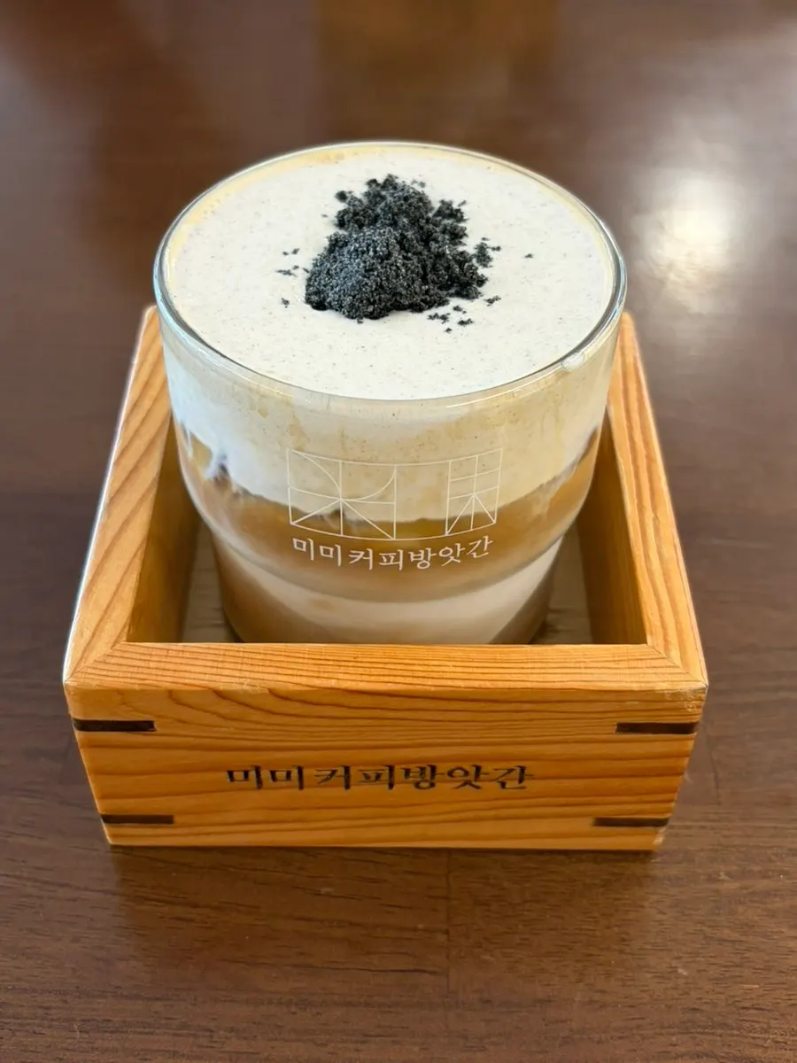MIMI cream latte ordered as decaf