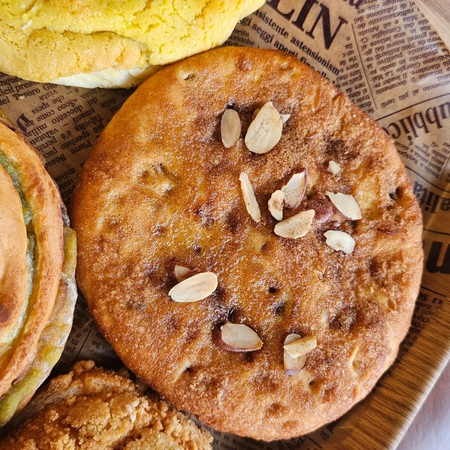 Cinnamon bread dessert