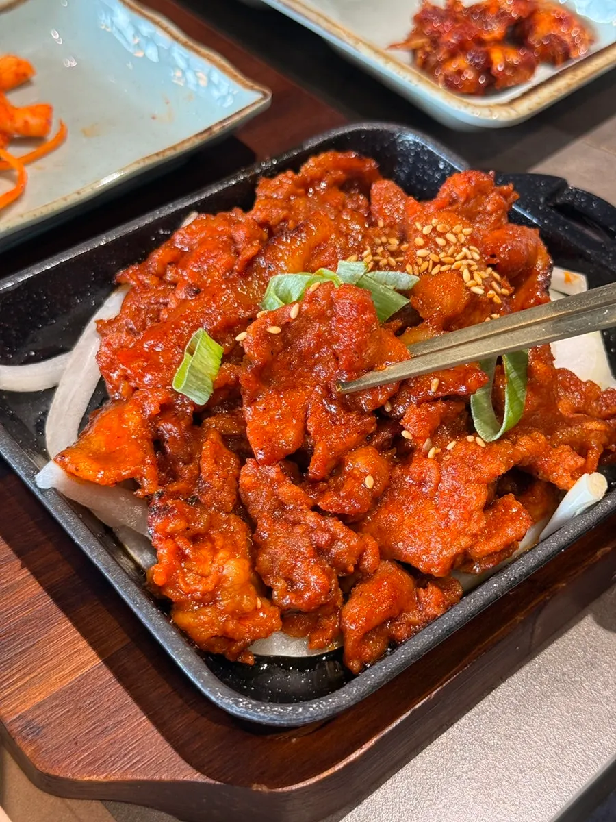 Spicy stir-fried pork that goes well with rice