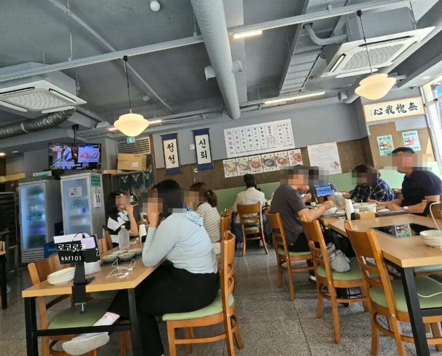 청운보쌈 당산점 매장 내부