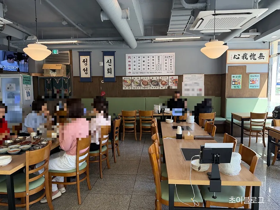 Interior of Cheongun Bossam Dangsan Branch, good for groups