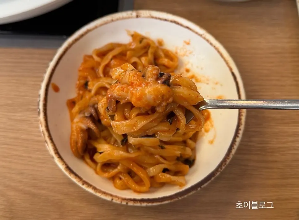 Close-up of the octopus in the spicy kalguksu