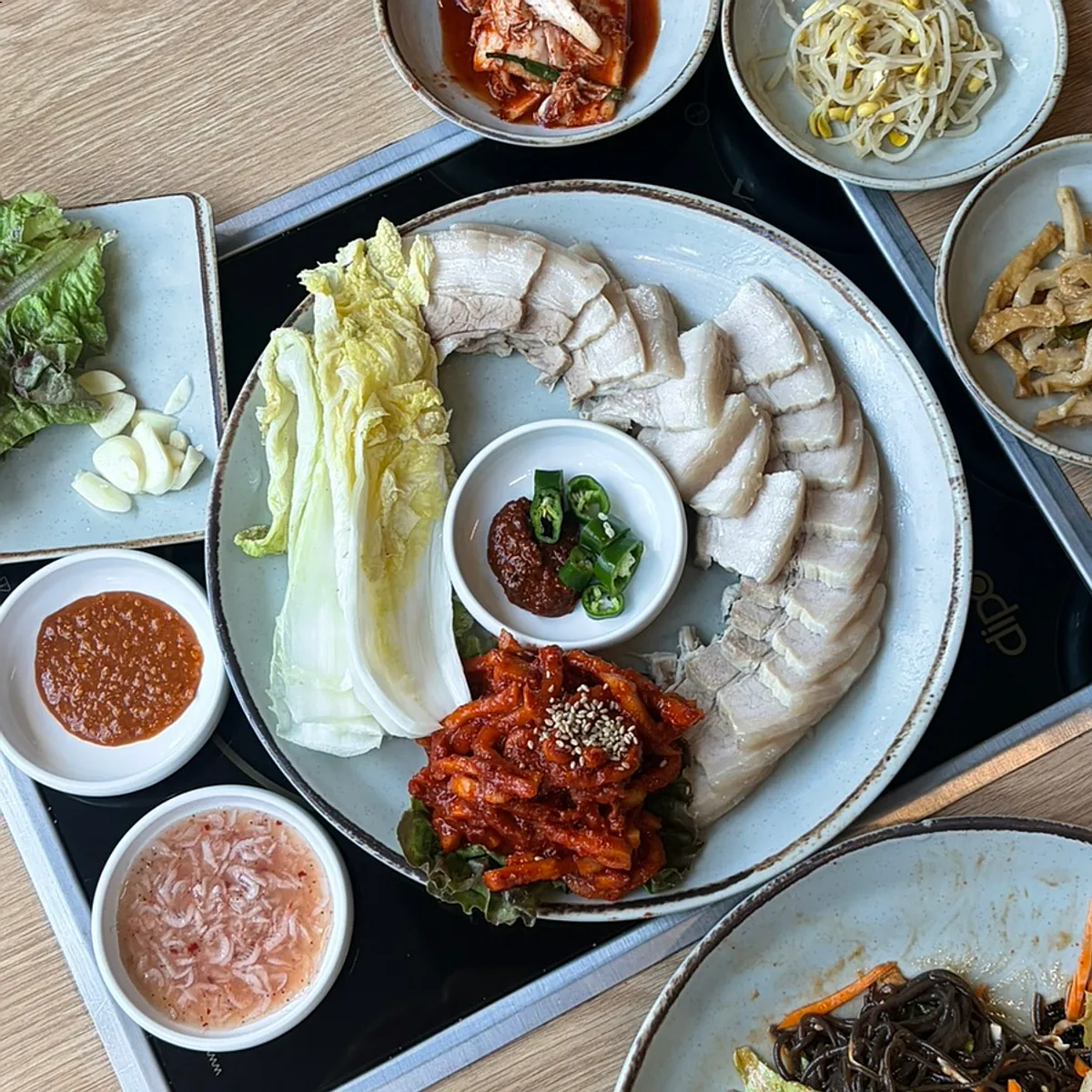 Signature spread of five-layer bossam at Cheongun Bossam Dangsan Branch