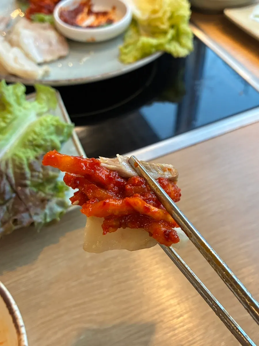 Napa cabbage and lettuce served as wrap vegetables