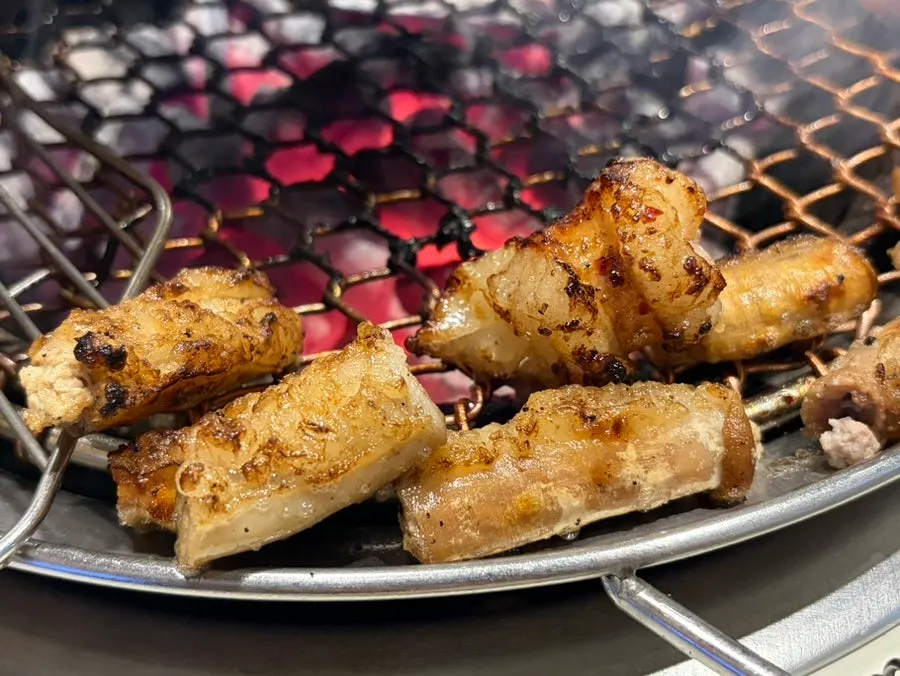 A grilled piece served with soy sauce