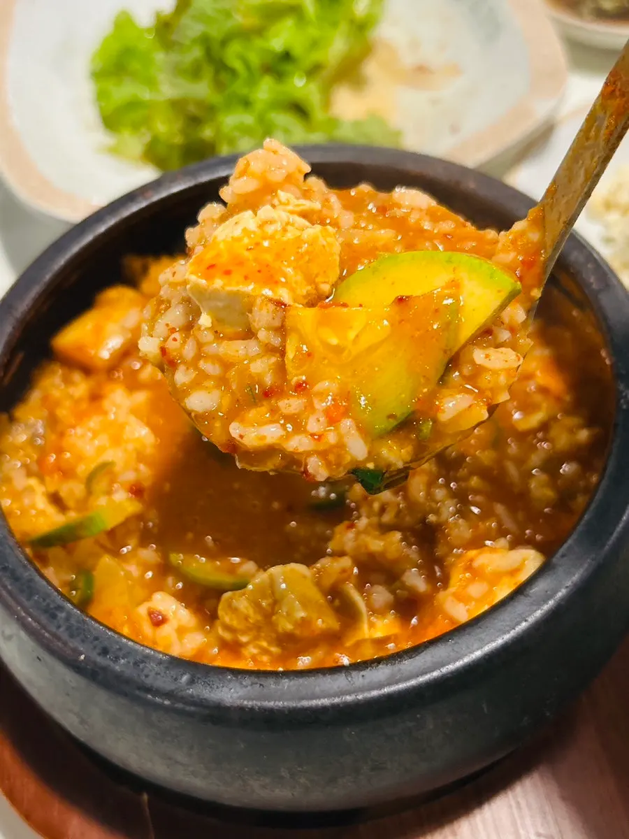 Rich doenjang sulbap with tofu and zucchini