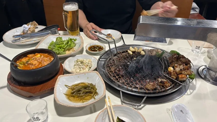 The table at Chodaechang Dangsan Station after the meal