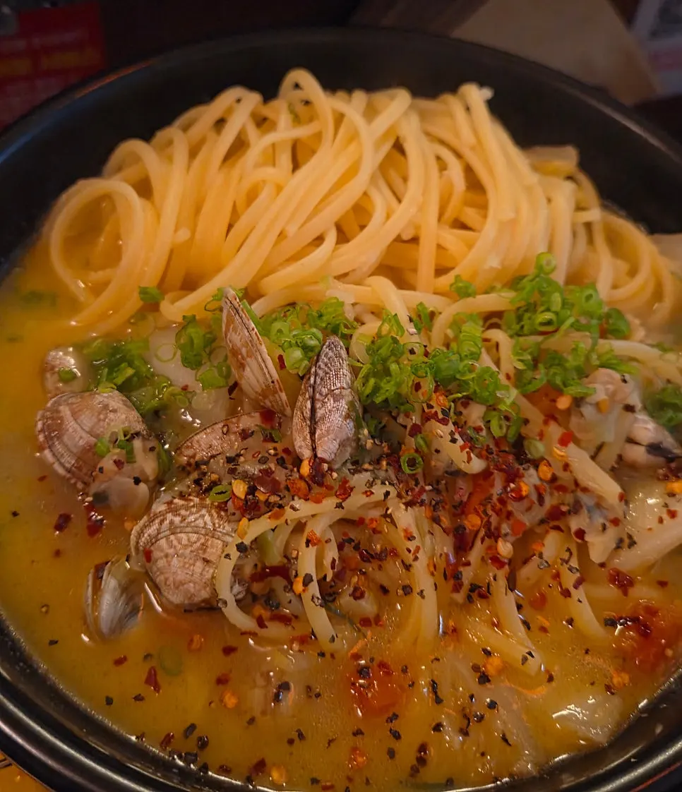 Generous clam sake-steam with clam meat
