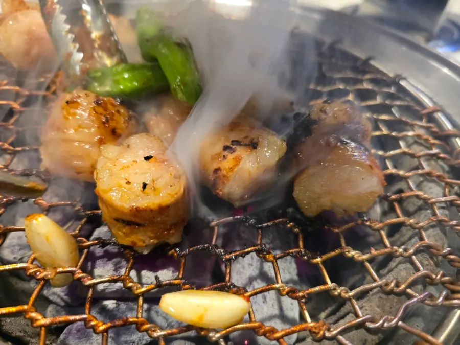 Daechang cut into bite-sized pieces while cooking