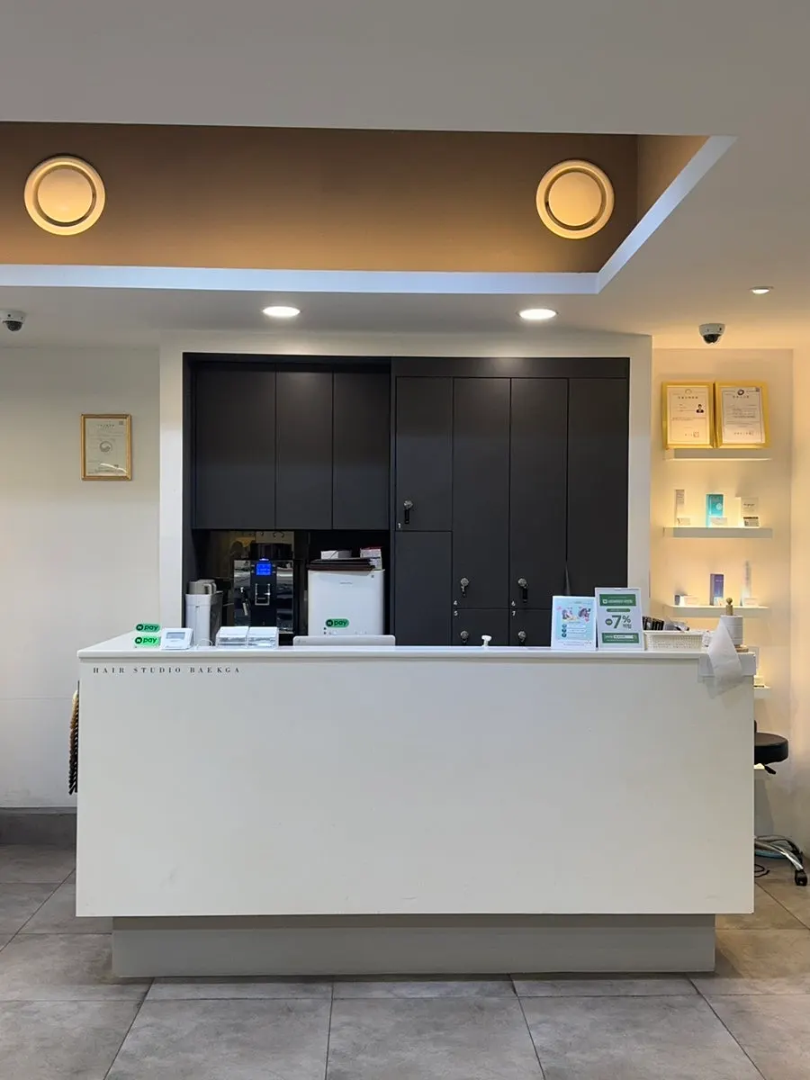 Interior service area at Baekga, Dangsan Station Branch