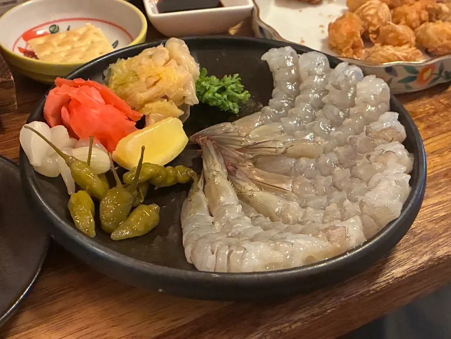살이 통통한 생새우회 클로즈업
