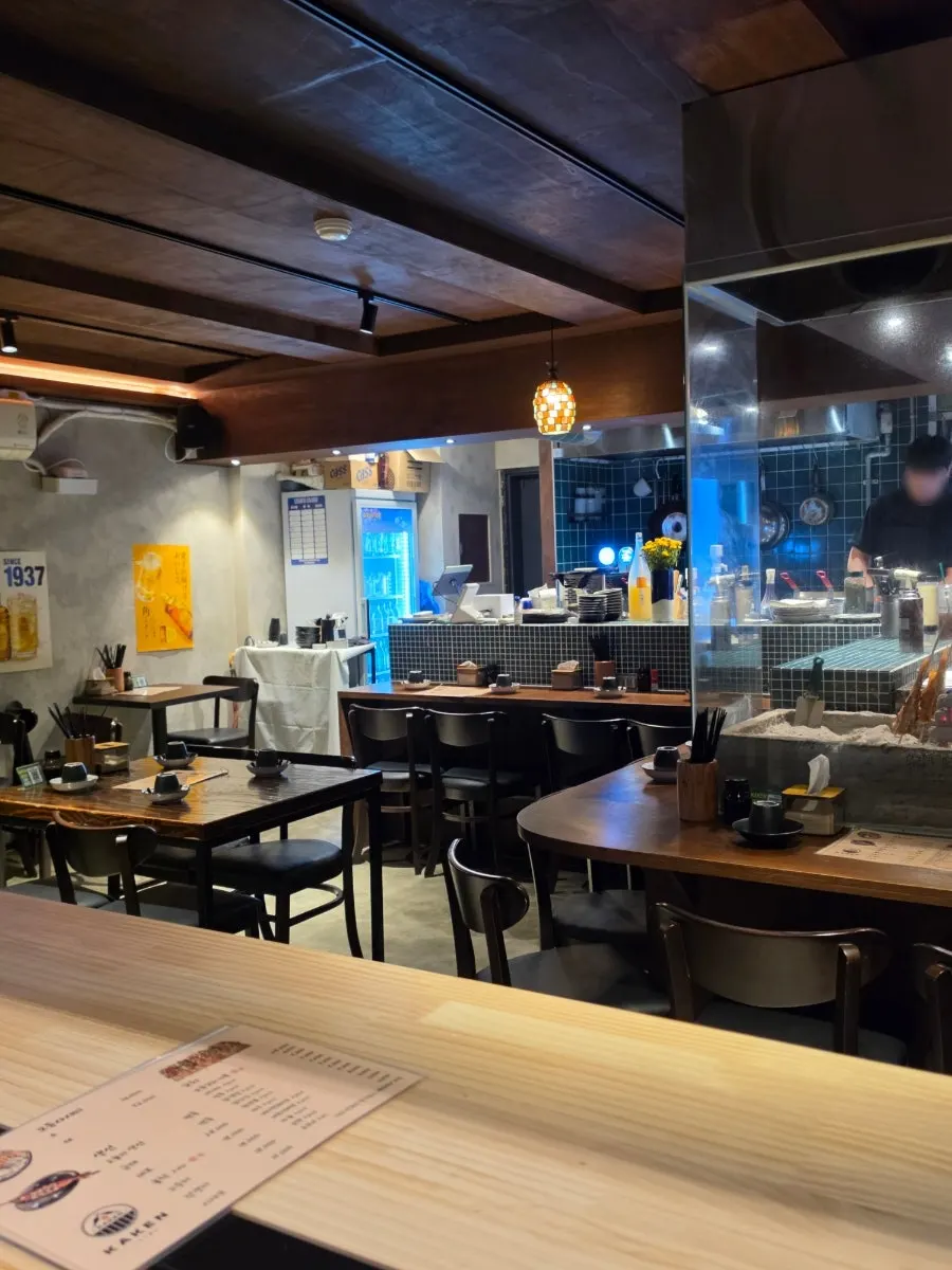 카켄 2인·4인 테이블 좌석