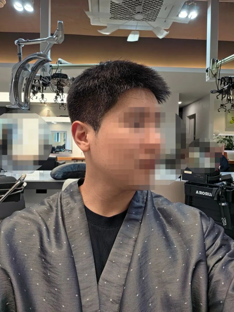 Men's haircut in progress
