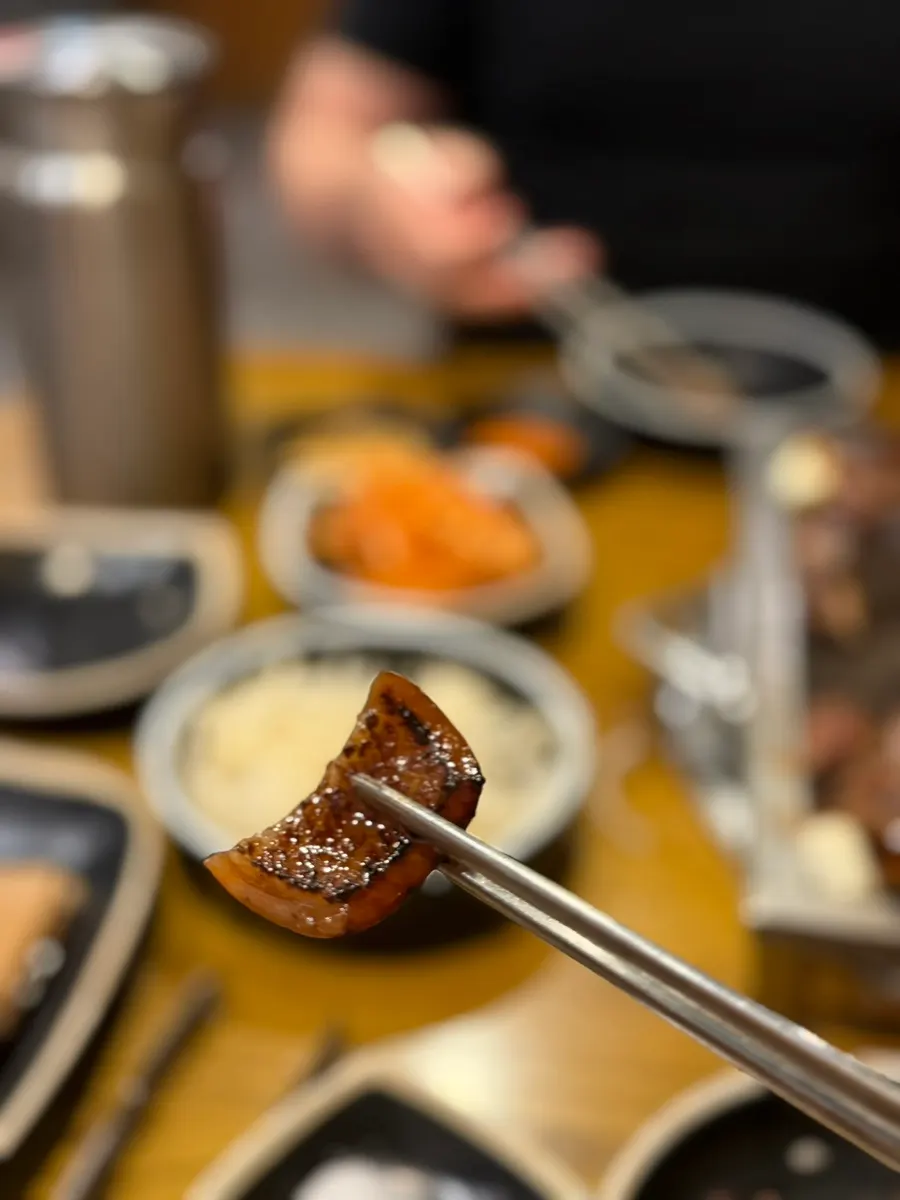 Chewy, well-cooked scored odol galbi