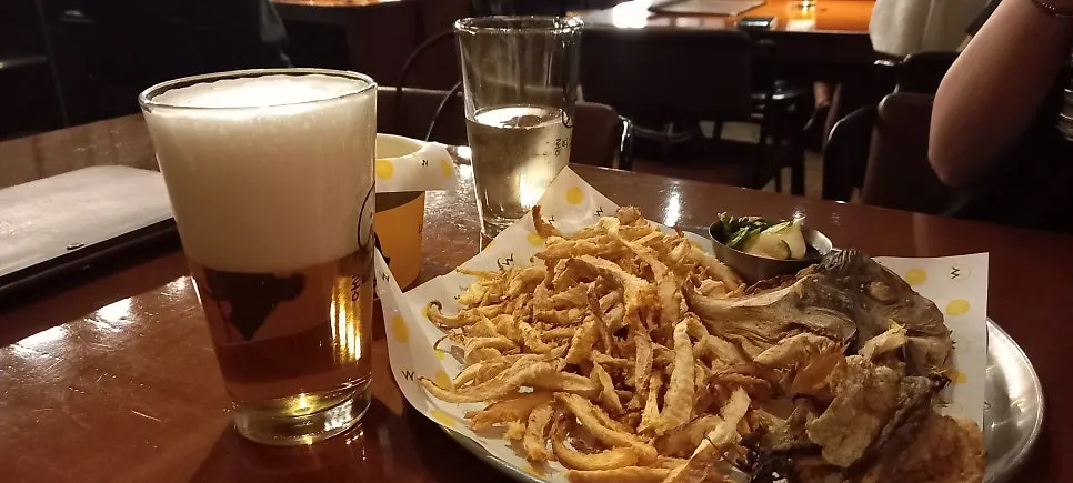 Taps with several beer varieties to choose from
