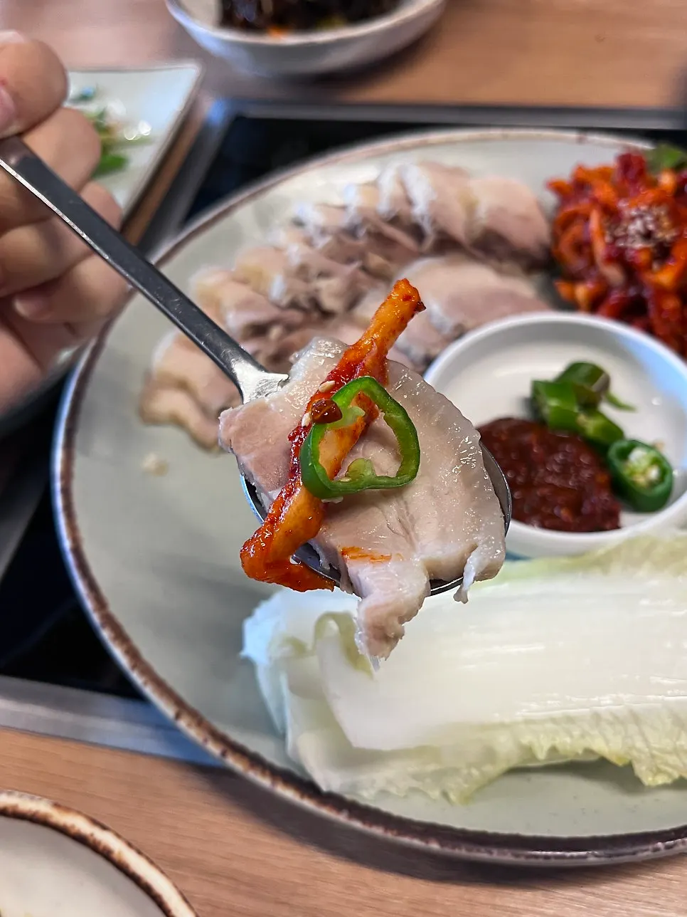 기름기와 살코기 비율 좋은 오겹보쌈