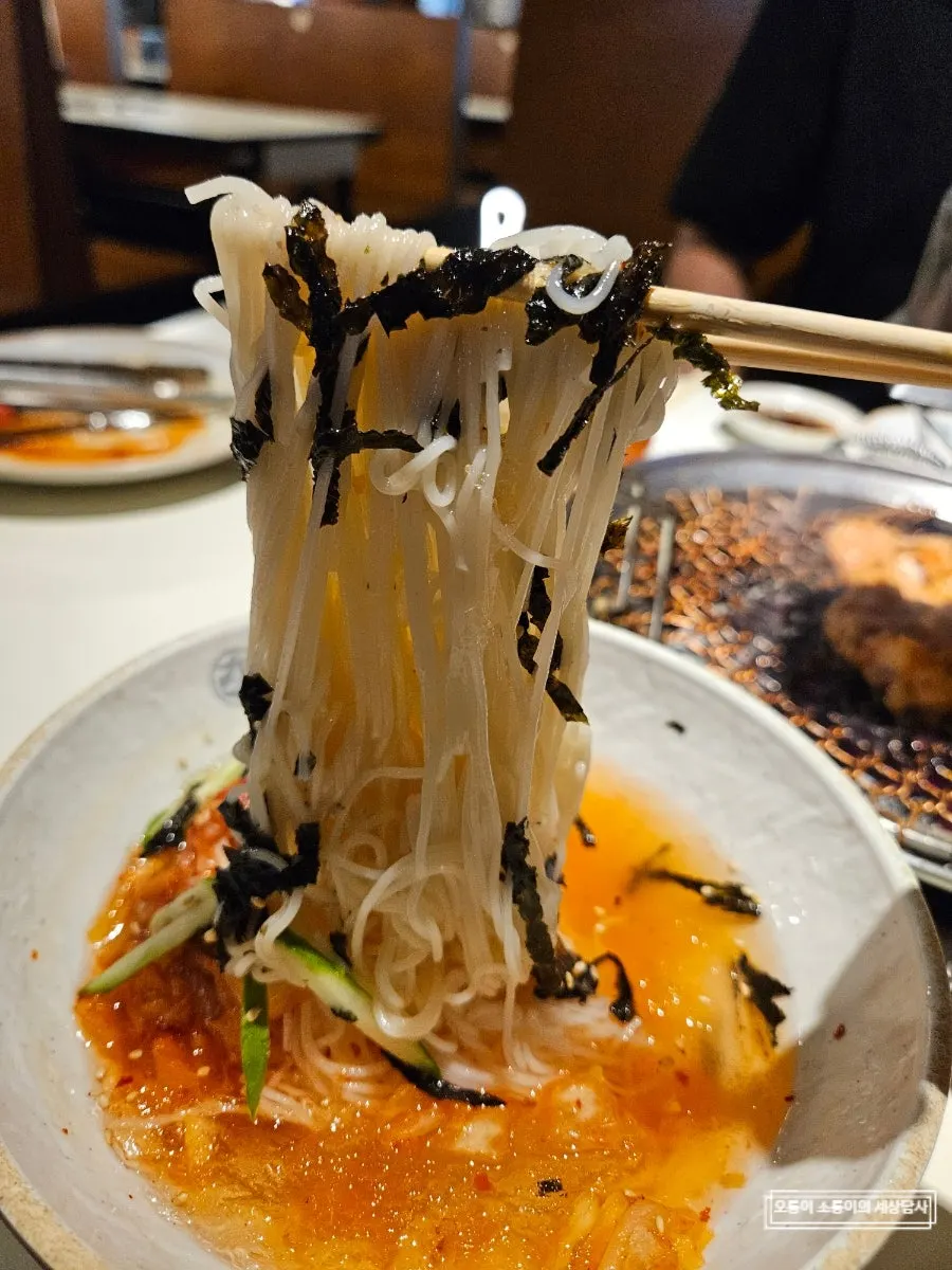 Refreshing kimchi noodle soup for a palate cleanser