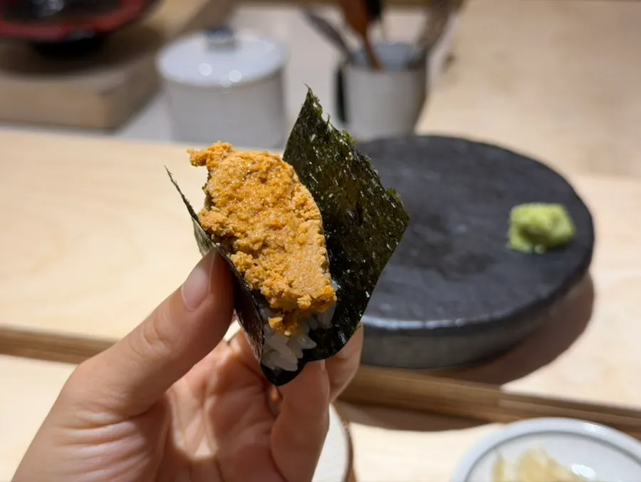 실파를 올린 코아지 초밥