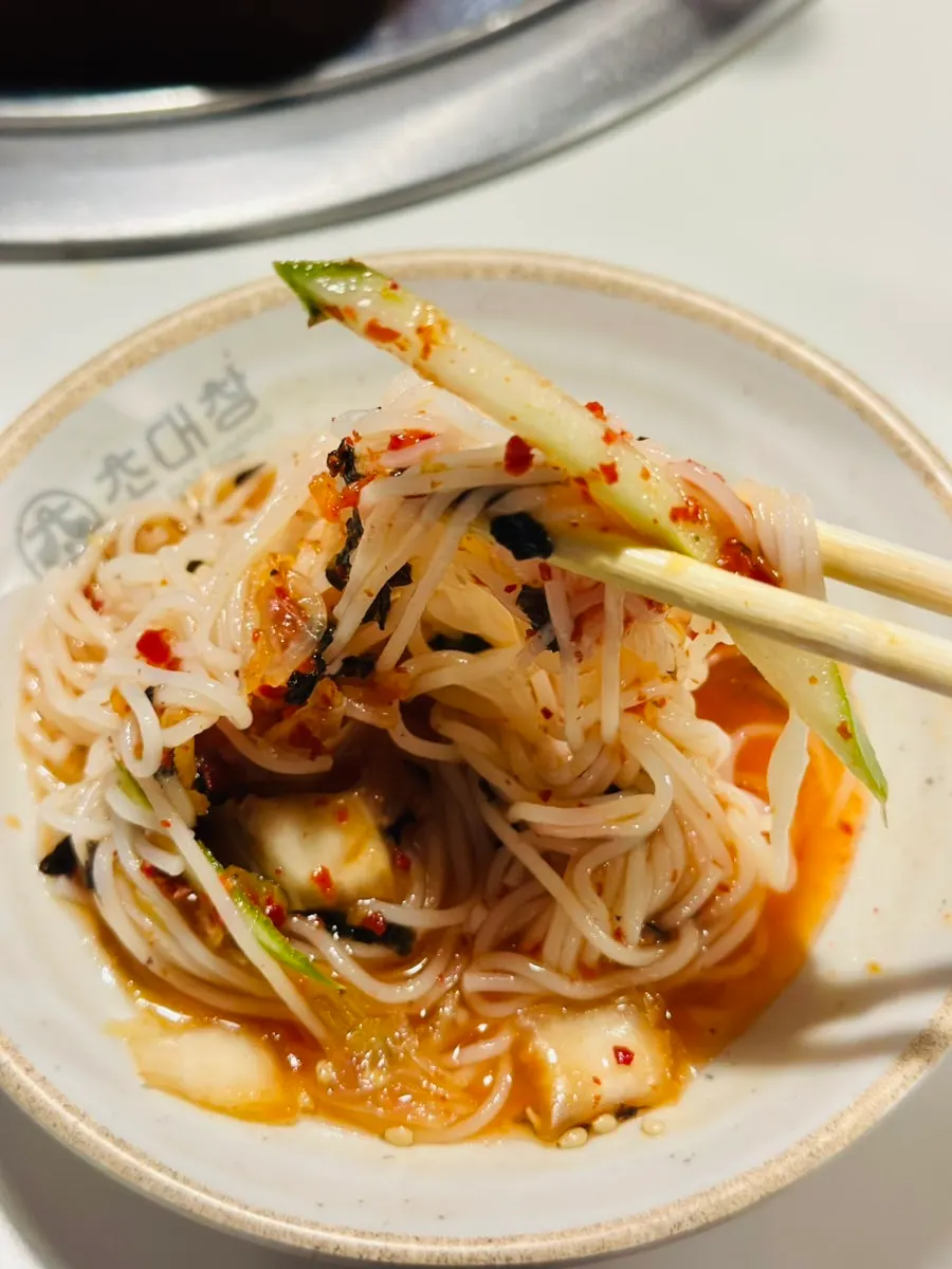 Sweet and tangy kimchi noodle soup