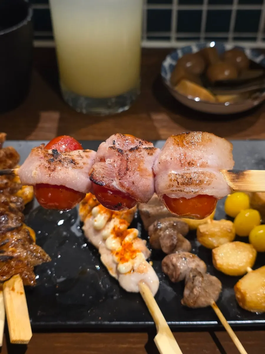 여러 종류의 모듬꼬치