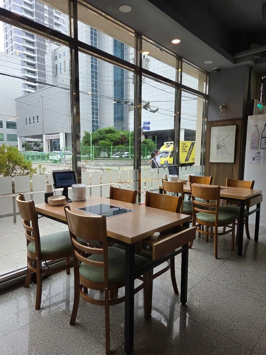 청운보쌈 당산점 4인 테이블