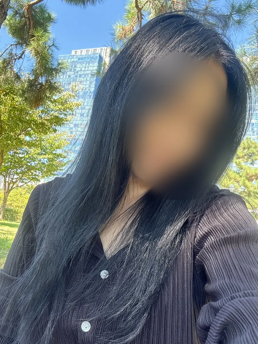 スタイリングまで仕上げたブラックヘア