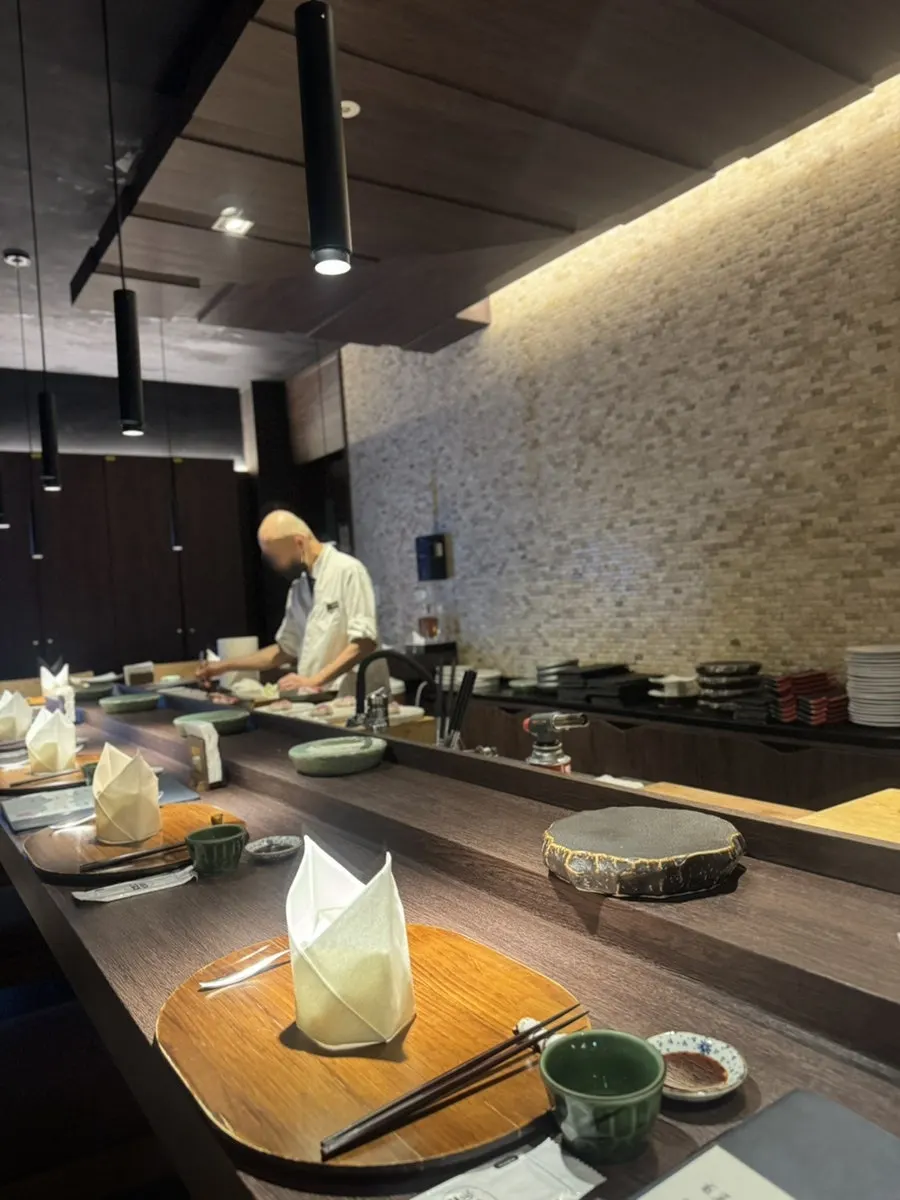 Dining space and setting at Danya