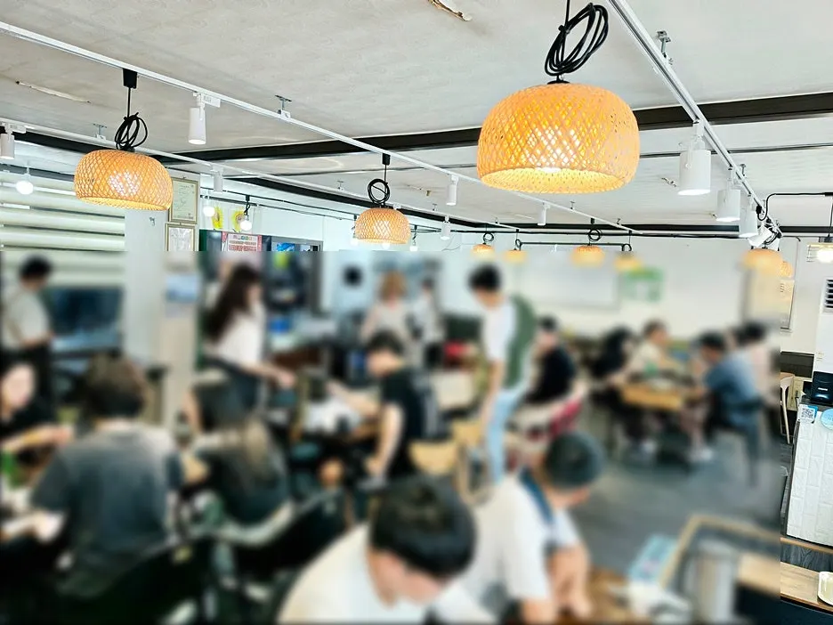 흑마늘보리밥 가게 입구 주변 풍경