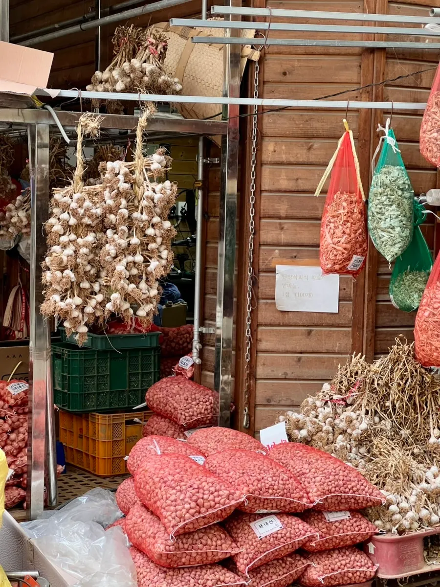 Garlic-related foods inside Danyang Gugyeong Market