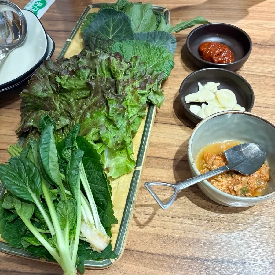 Neatly arranged ssambap side dishes