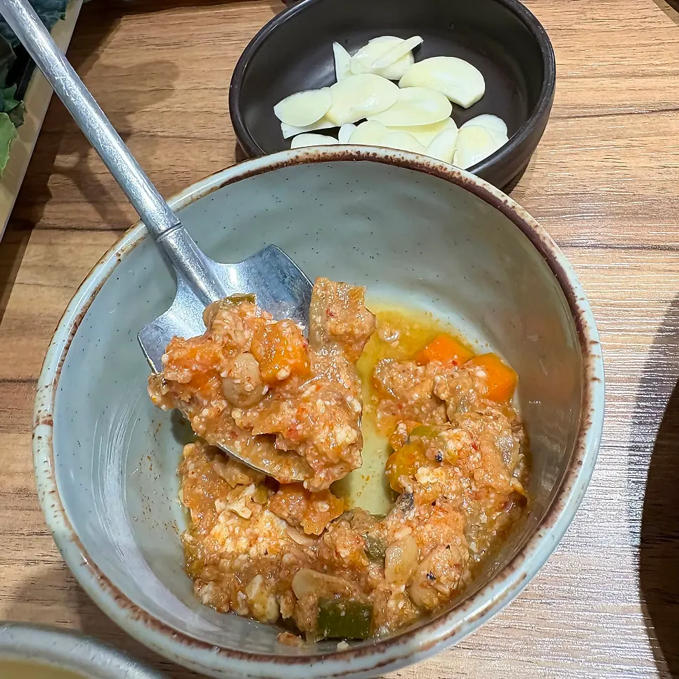 Gangdoenjang and a shovel-shaped spoon