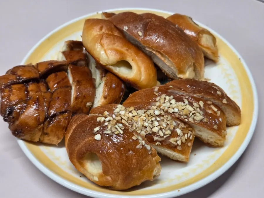 냉동 뒤 데운 소금빵