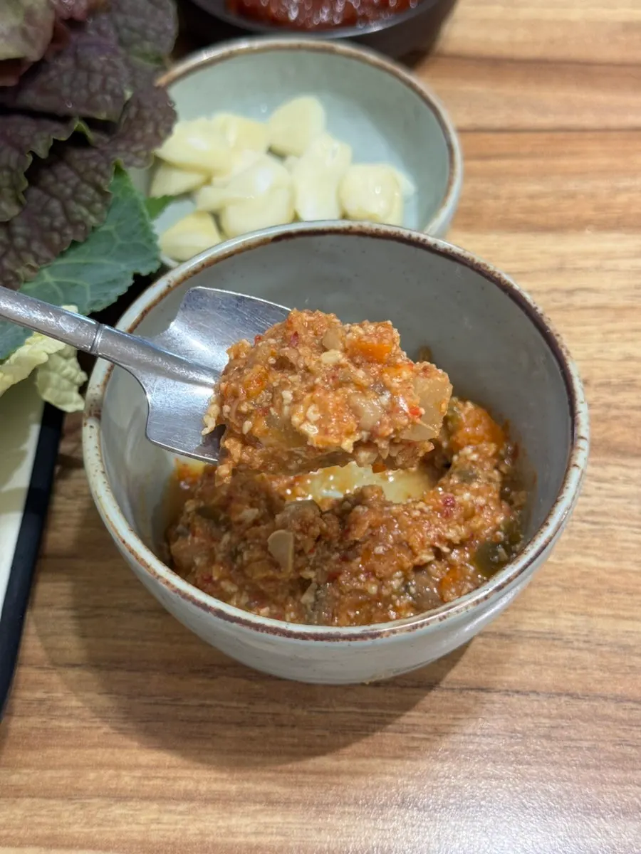 태블릿으로 주문한 흑마늘수육쌈밥 화면