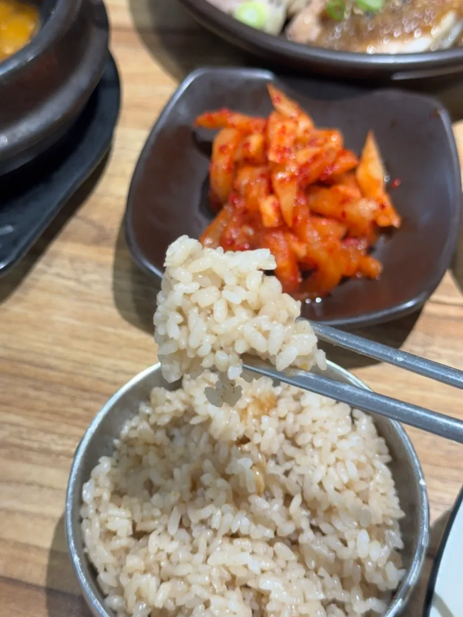 우렁이 들어간 강된장과 쌈 채소