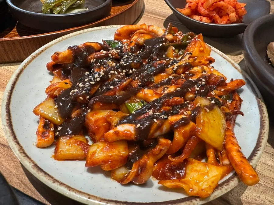 수육과 함께 나온 무김치