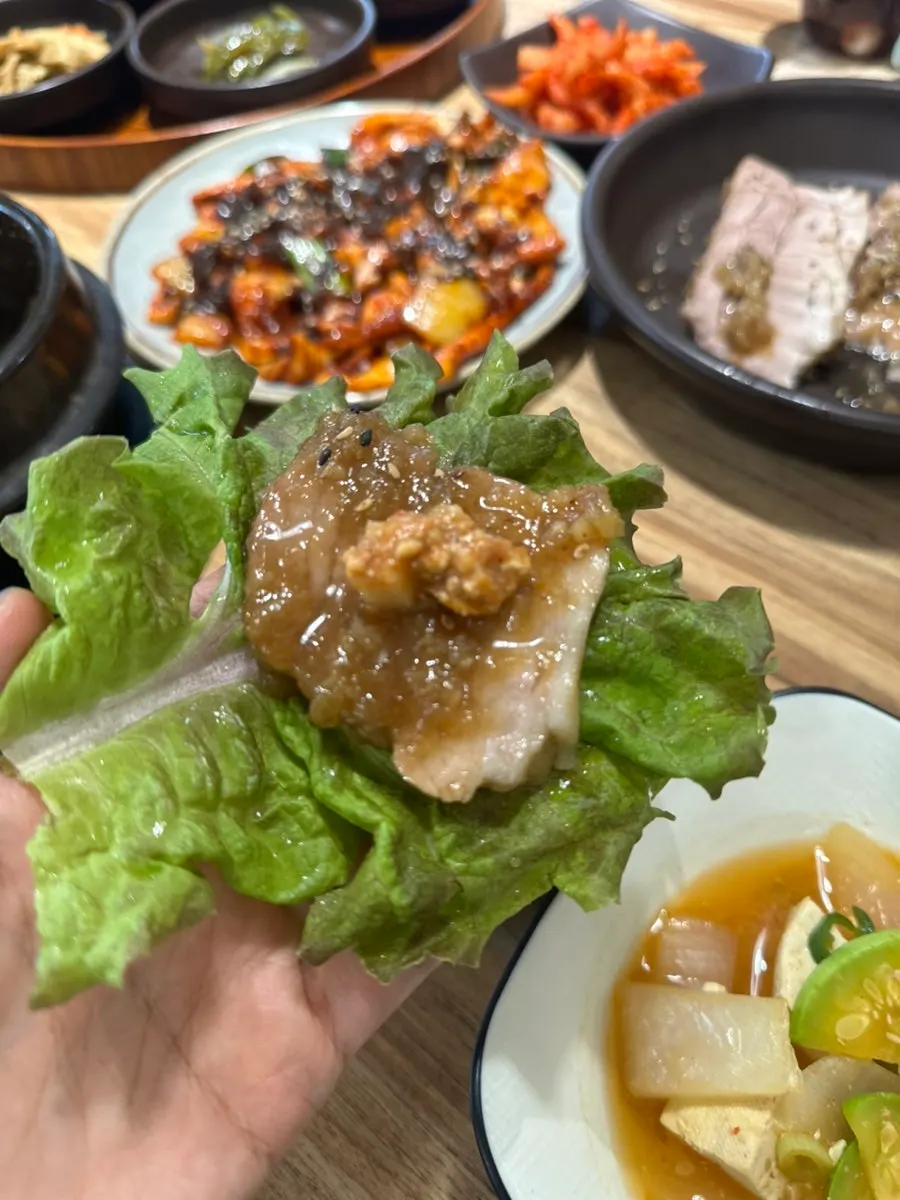 보글보글 끓는 찌개
