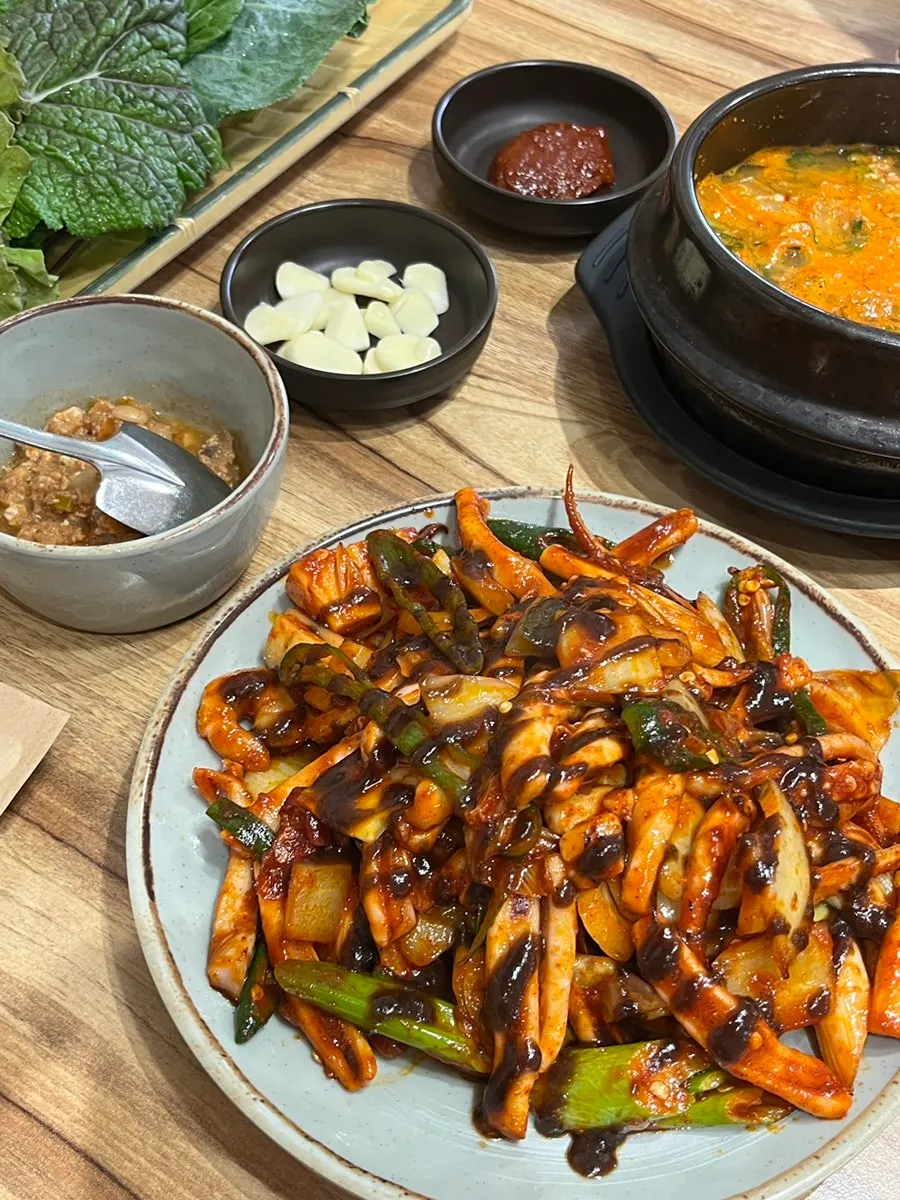 단양흑마늘쌈밥 쌈밥 상차림