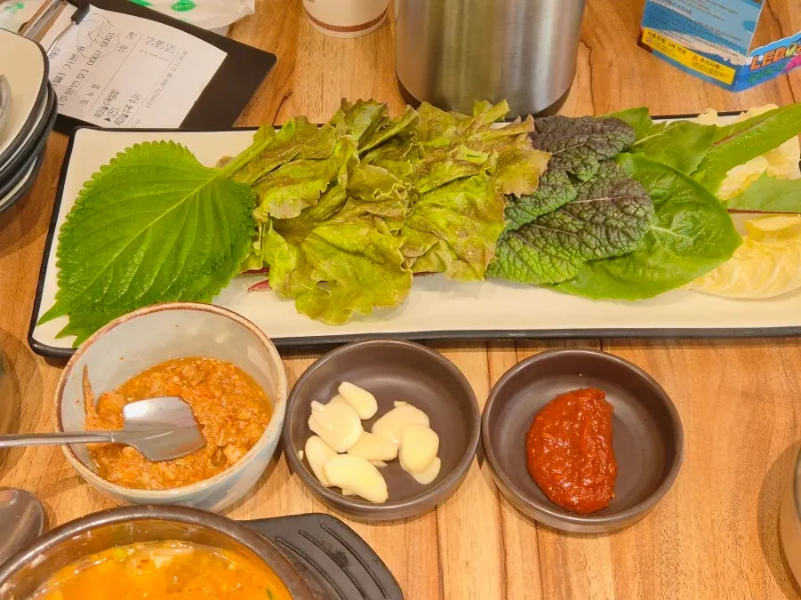 Doenjang stew with blue crab