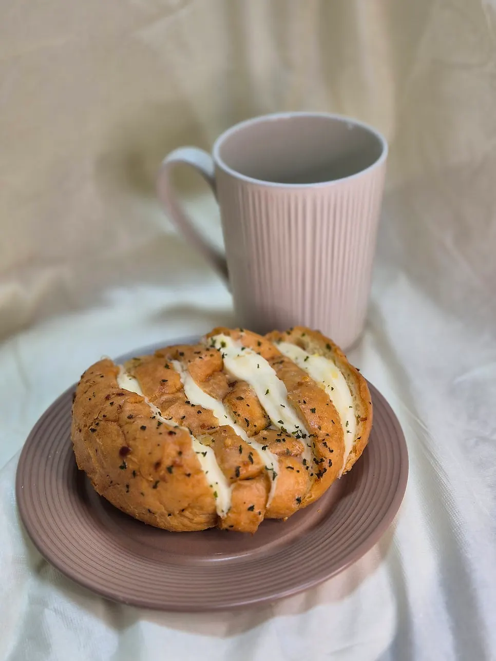 꾸덕한 크림치즈마늘빵