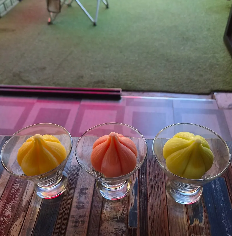 마늘 모양의 과일 맛 디저트
