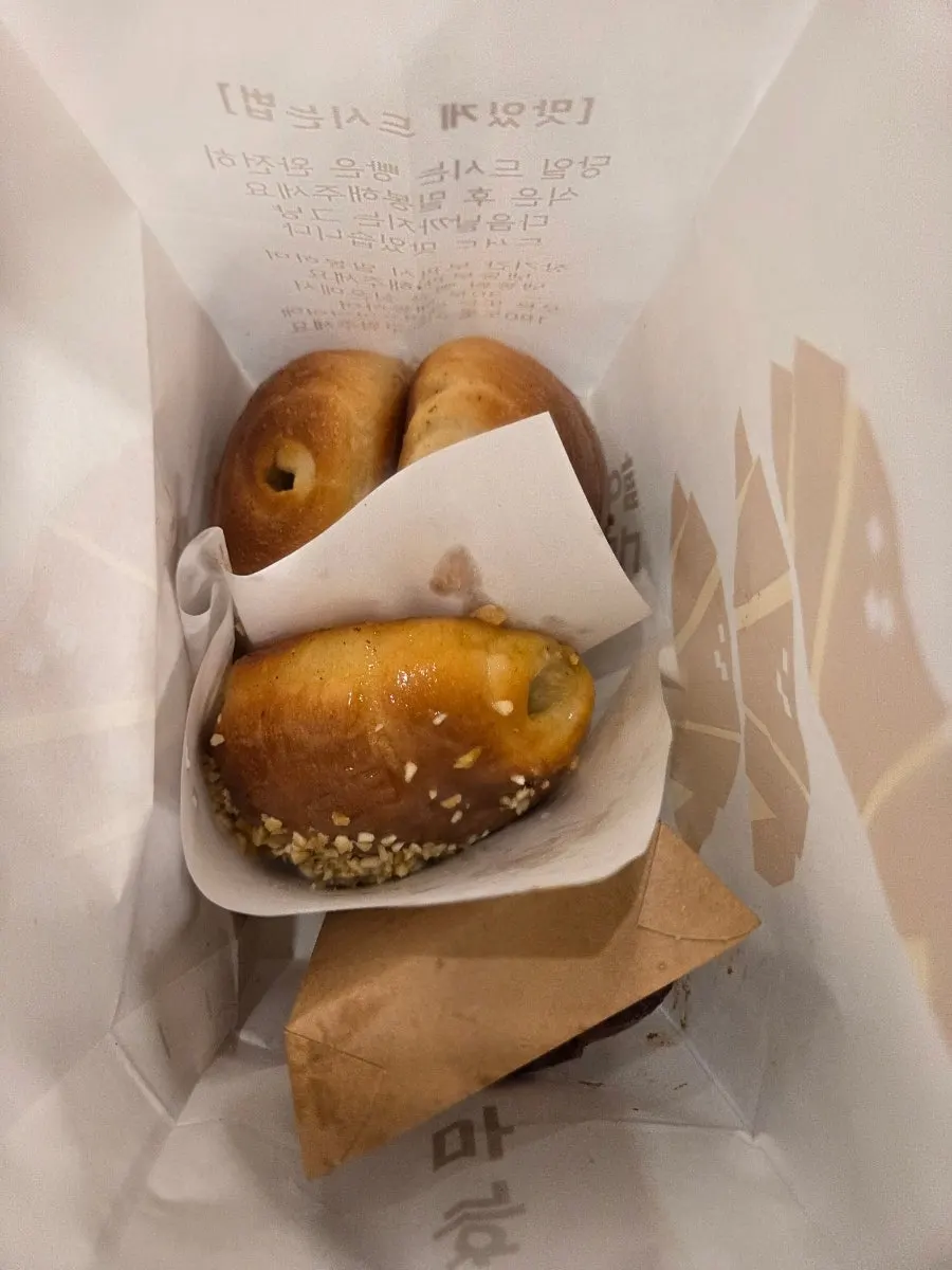 Set 2 with original and garlic flavors