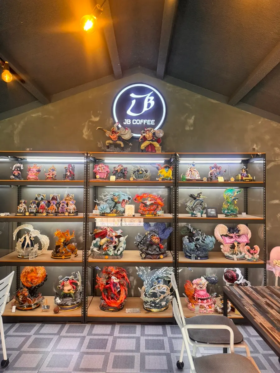 One Piece figures on JB Coffee's second floor